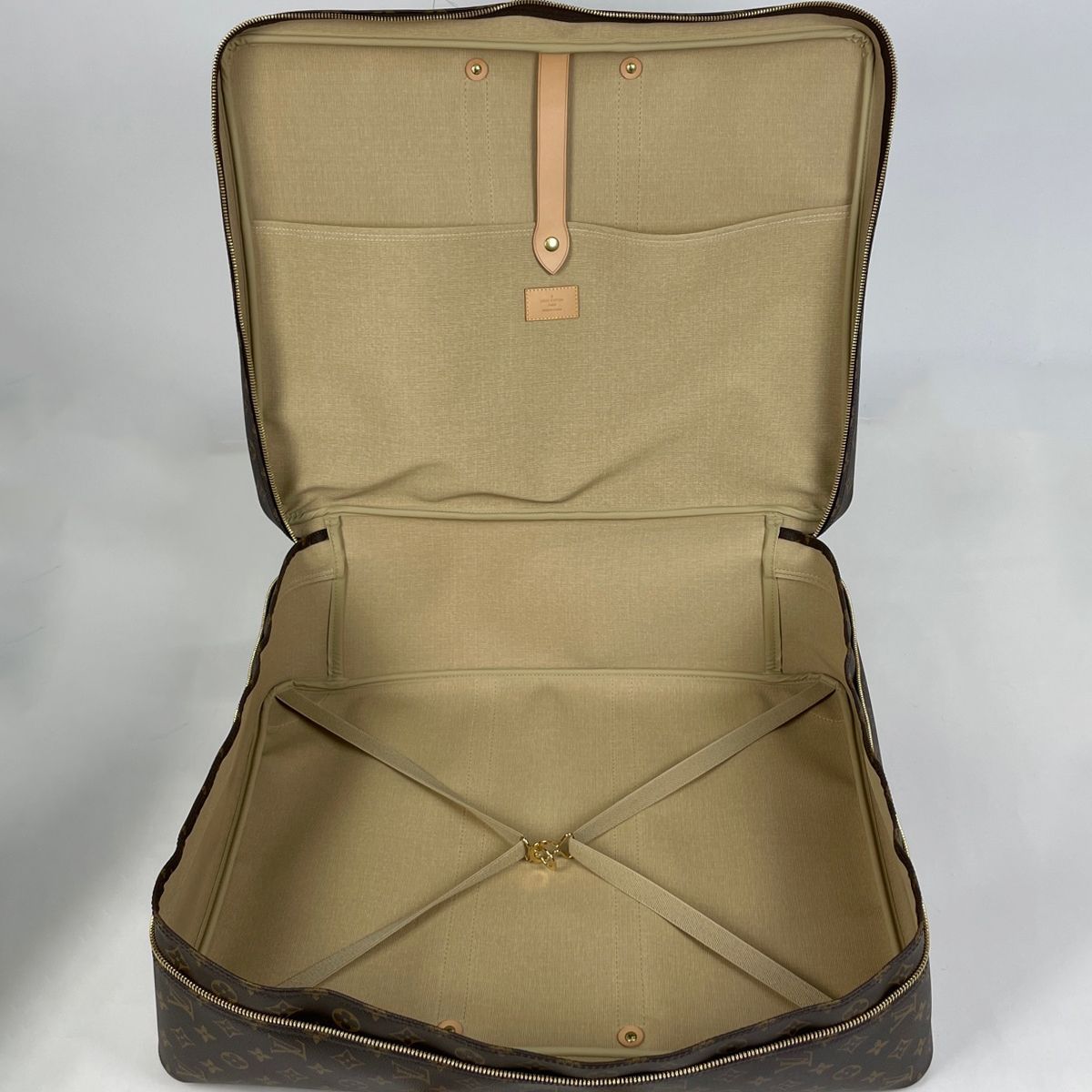 Louis Vuitton Sirius 55 Boston Bag Monogram Brown — view 7