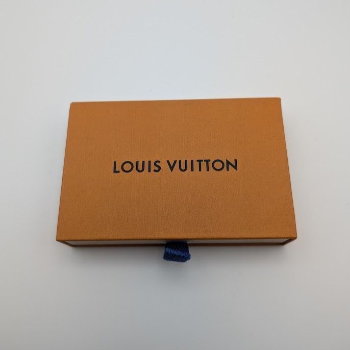 Louis Vuitton Bracelet Roman Holiday LV Gold Monogram — view 8