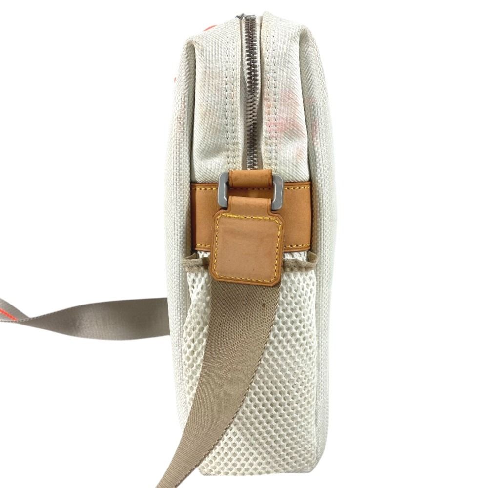 Louis Vuitton Shoulder Bag Weatherly Damier Geant Canvas White — view 3