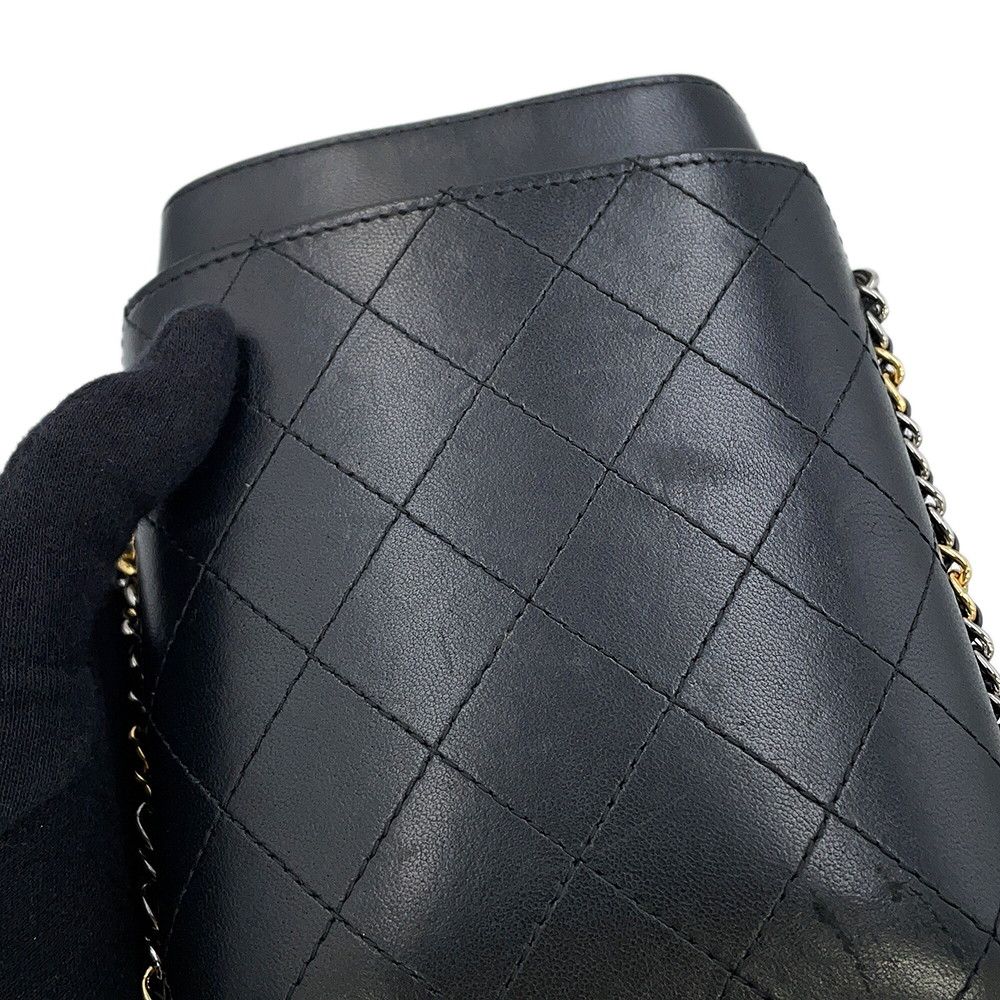 Chanel Foncase Chainaround Quilted CC Logo Lambskin Black — view 7