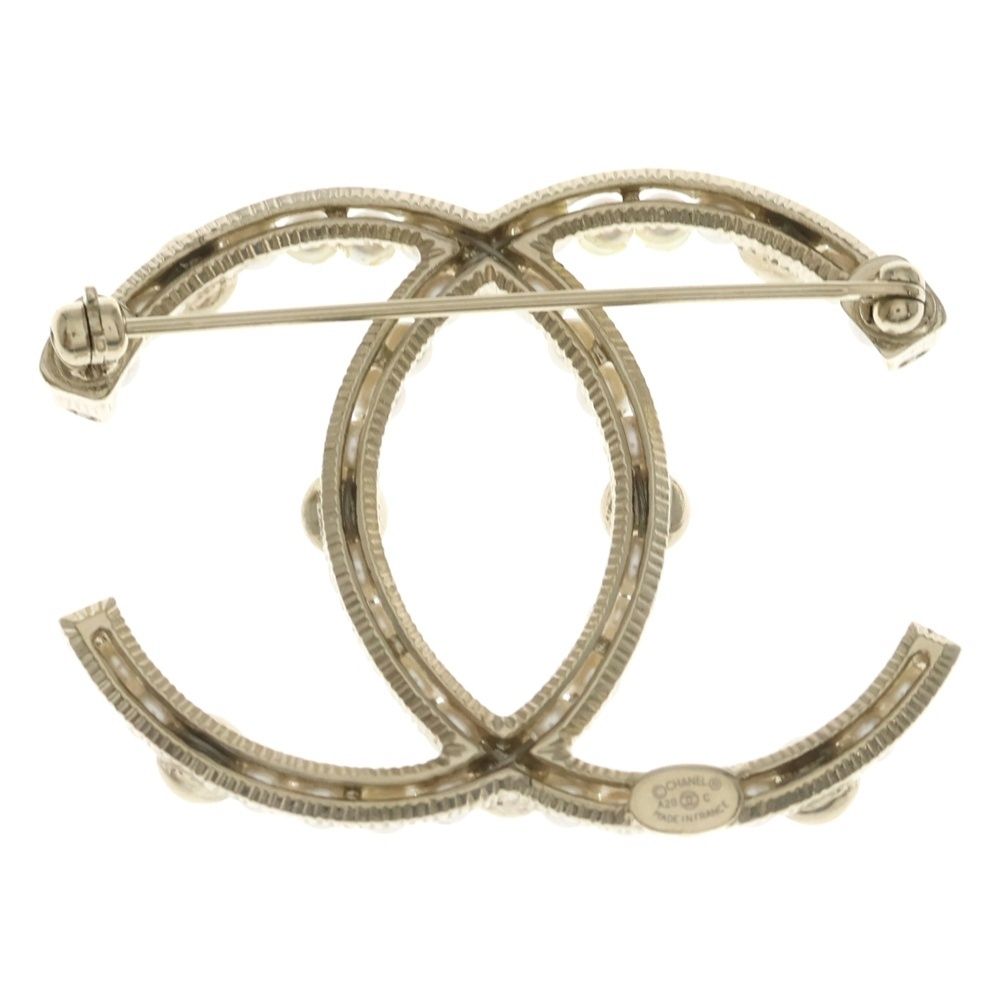 Chanel CC Logo Pearl Rhinestone Brooch Pin Badge White Gold — view 2