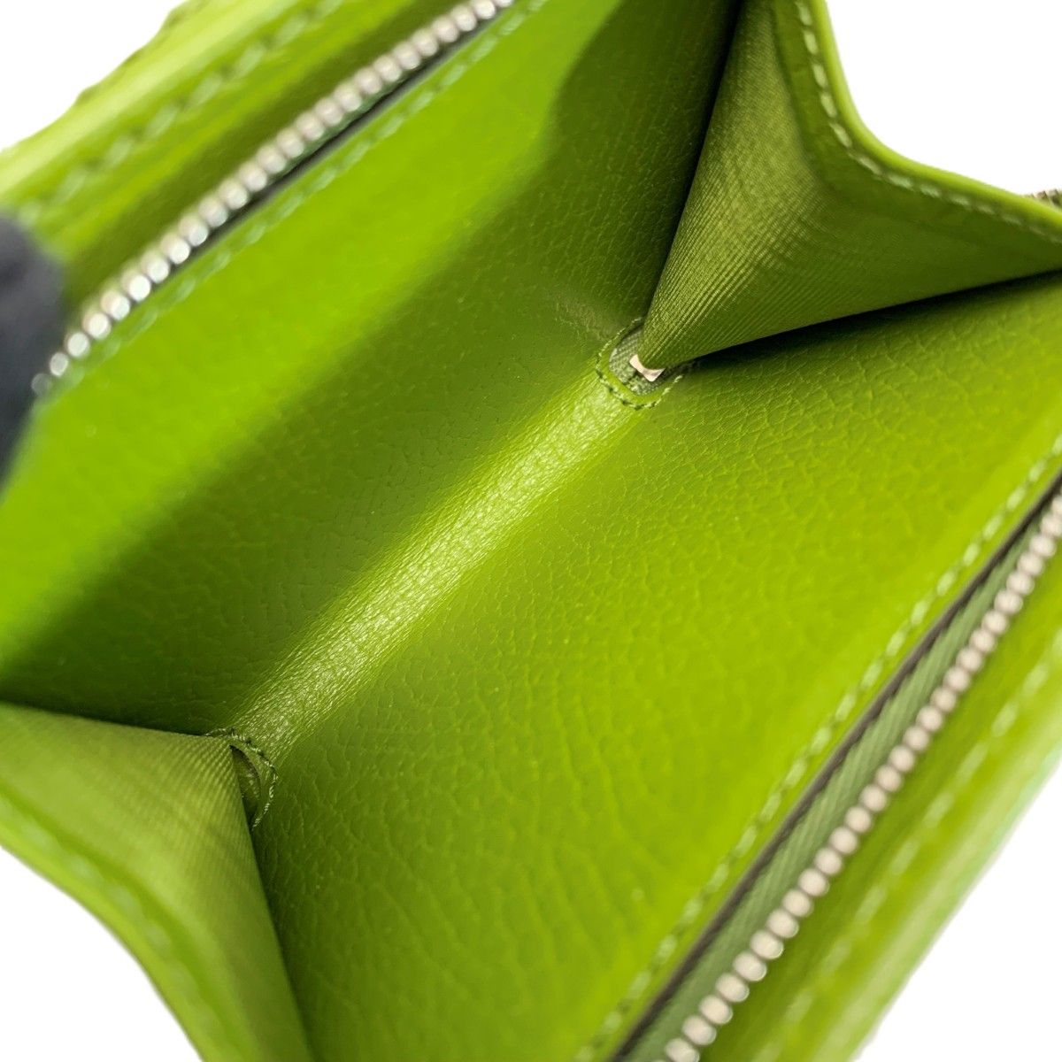 Gucci GG Marmont Bifold Wallet Green Leather Handbag — view 6