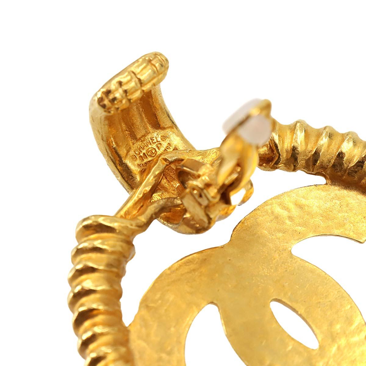 Chanel Round Earring Gold — view 4