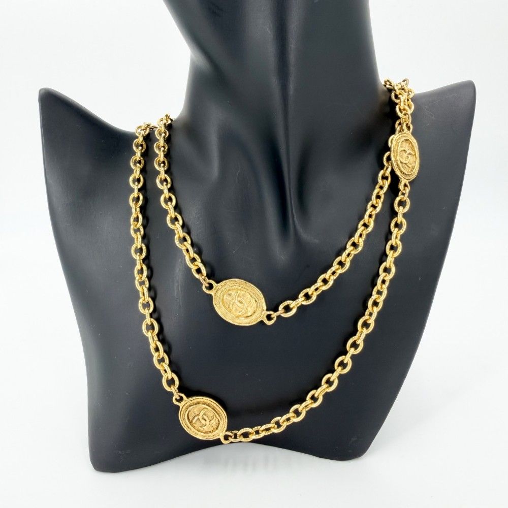 Chanel Necklace CC Logo Long Gold Plated — view 2