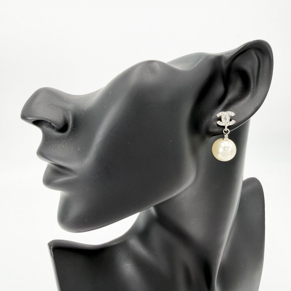 Chanel Earrings CC Logo Swing Rhinestone White Silver — view 2