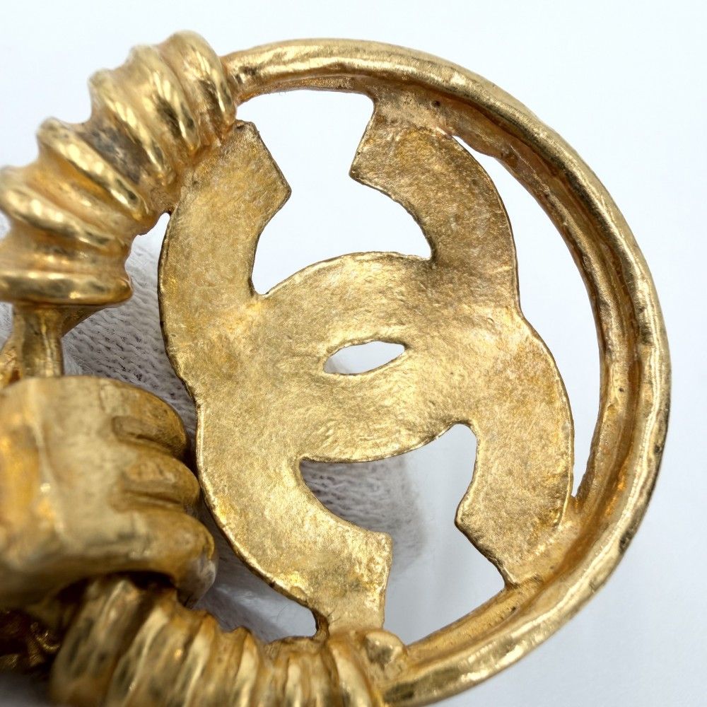 Chanel Earrings CC Logo Vintage Round Gold Plated — view 9