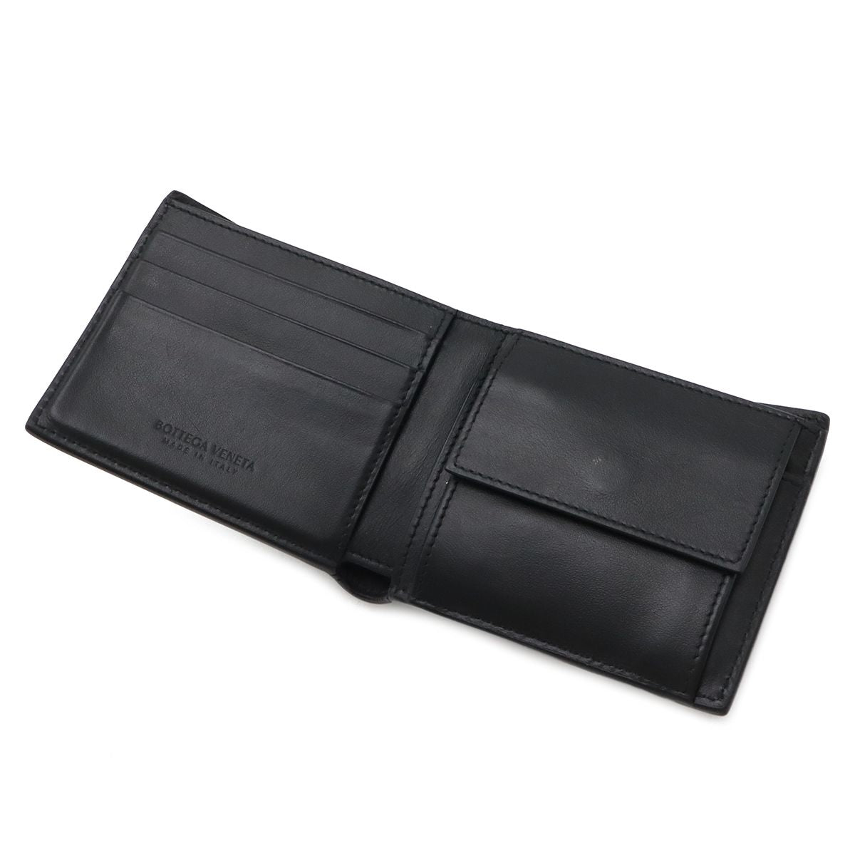 Bottega Veneta Maxi Intrecciato Cassette Bifold Wallet Leather Black — view 4