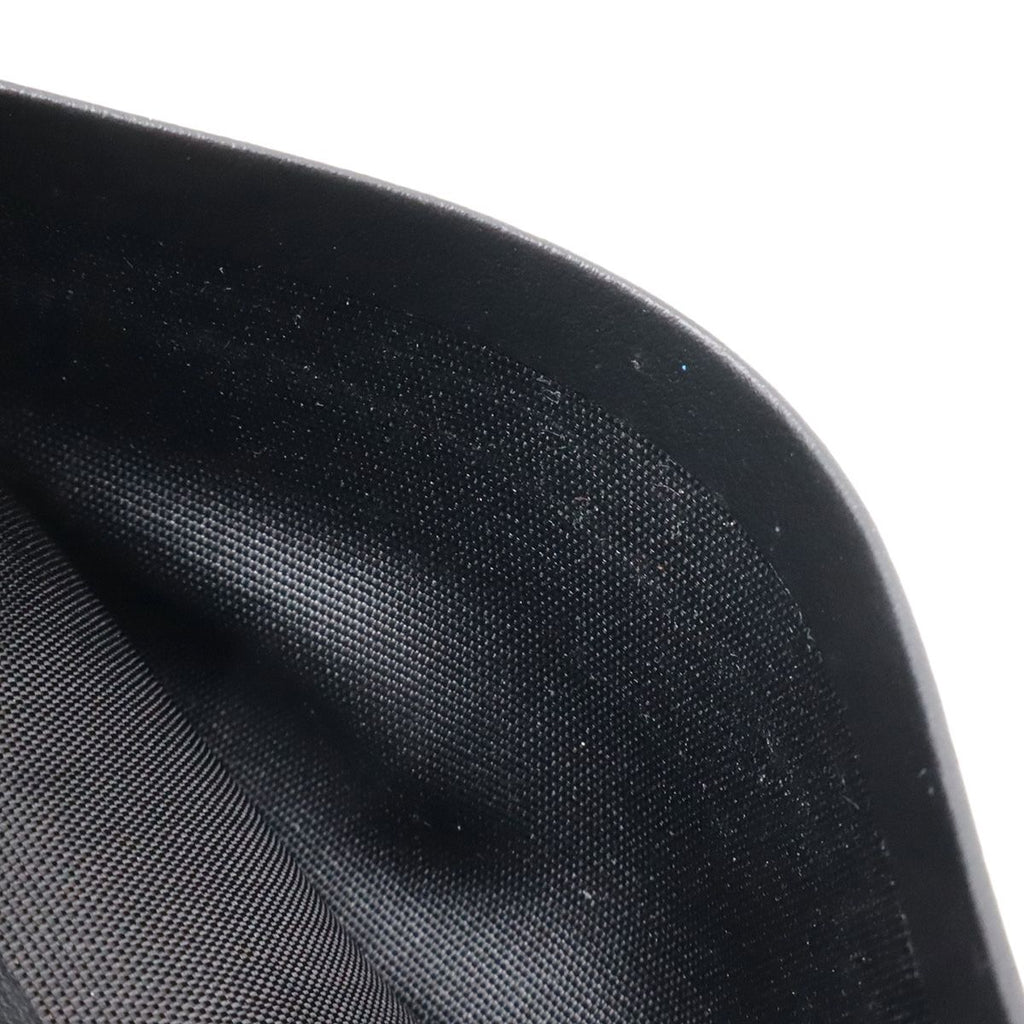 Bottega Veneta Maxi Intrecciato Cassette Bifold Wallet Leather Black — view 8