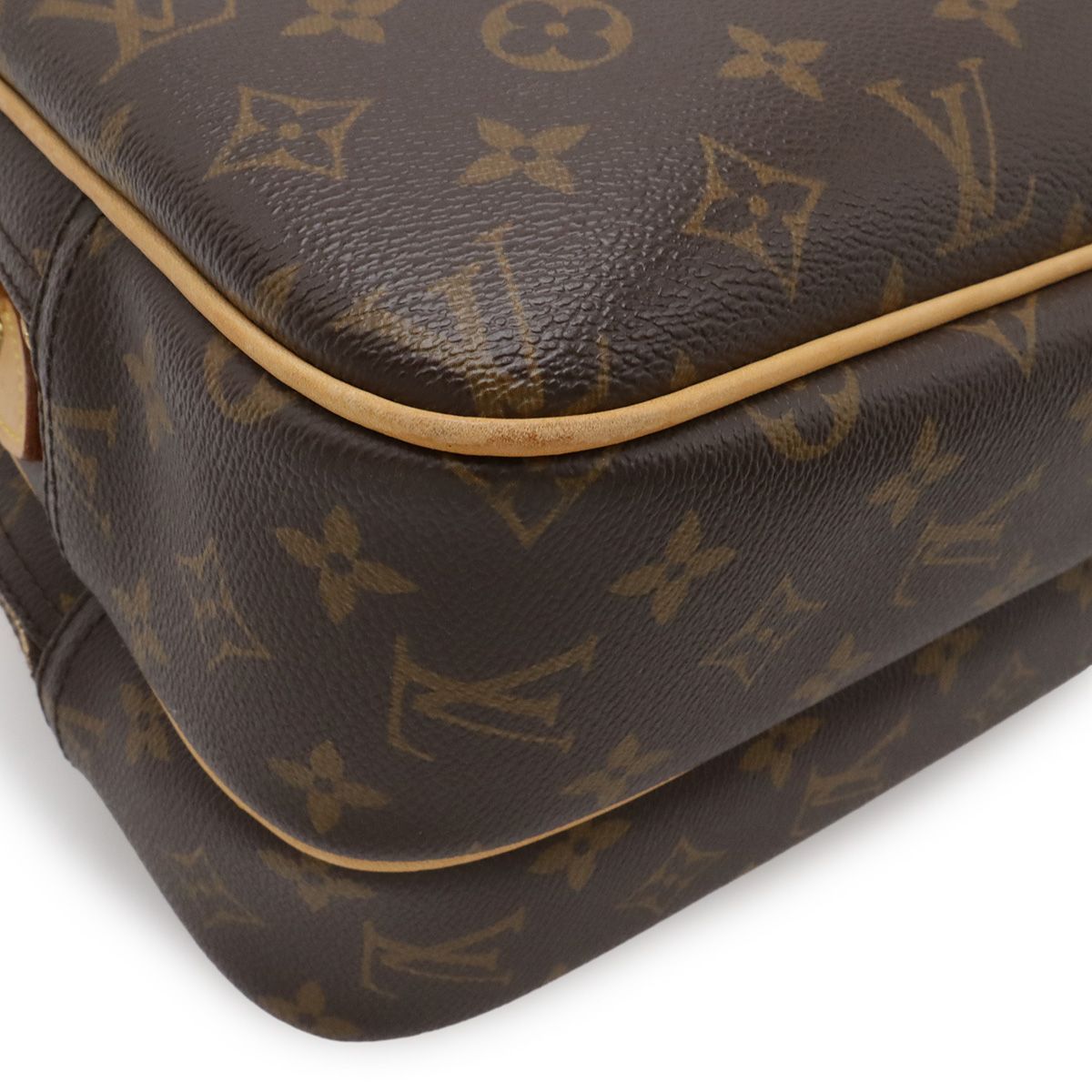 Louis Vuitton Monogram Reporter PM Shoulder Bag — view 3