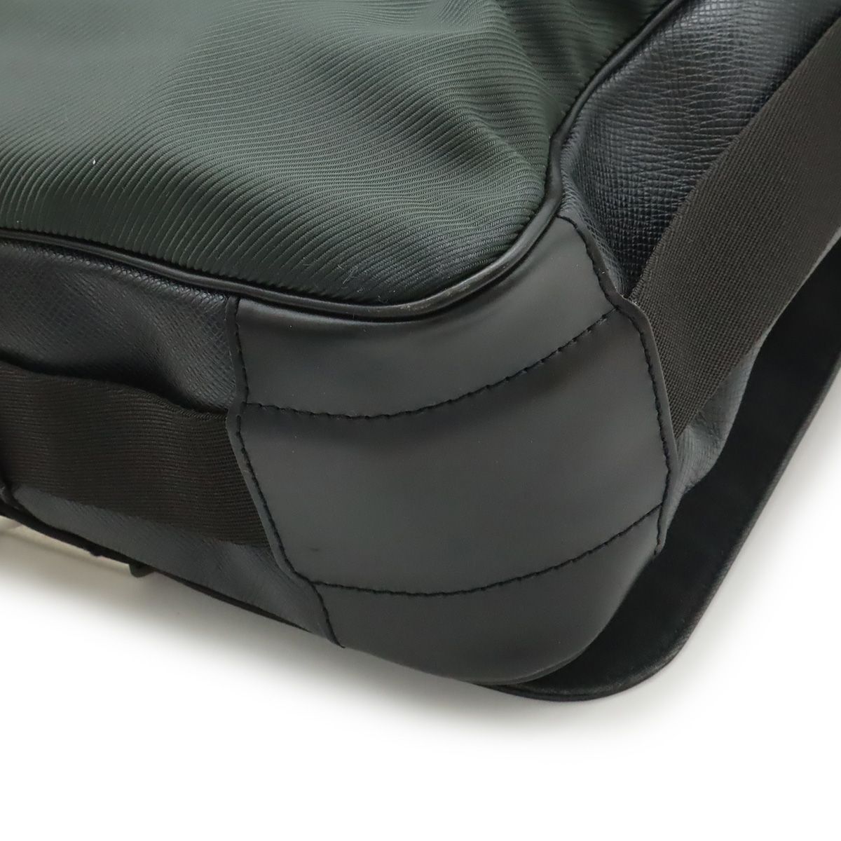 Louis Vuitton Taiga Shoulder Bag Leather Canvas Ardoise Black — view 3