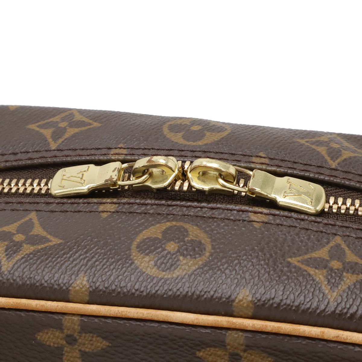 Louis Vuitton Monogram Excentri Cite Handbag — view 4