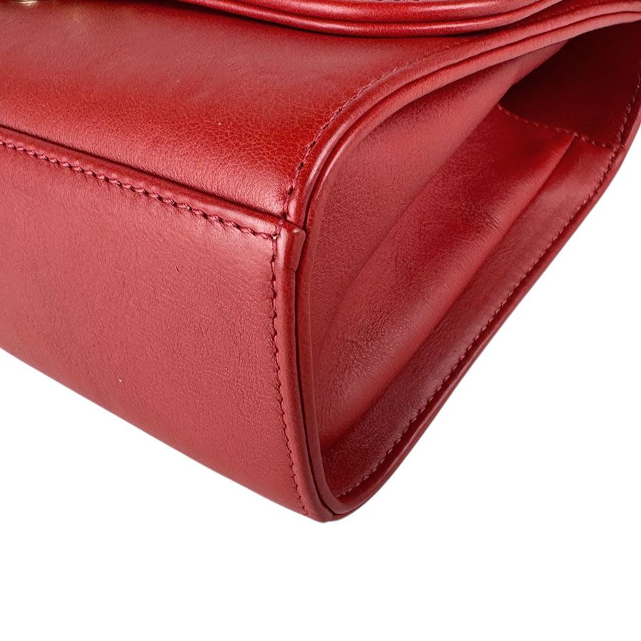 Chanel Shoulder Bag Click Label — view 9