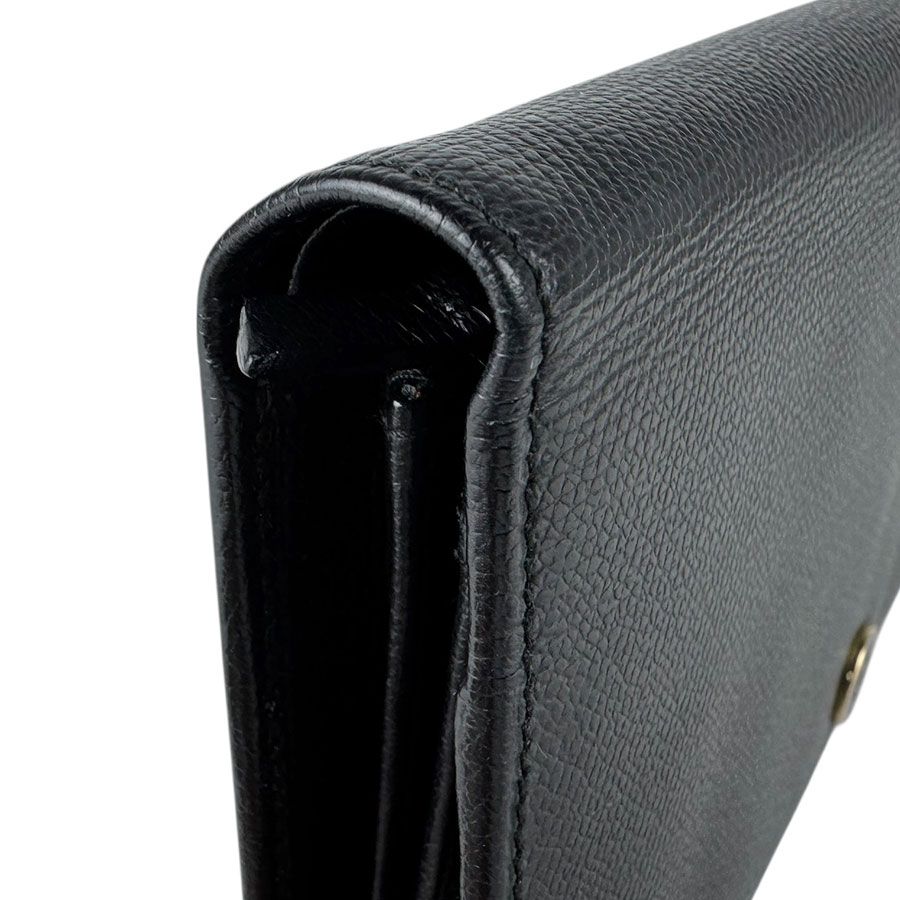 Chanel Bifold Wallet Here Button — view 6