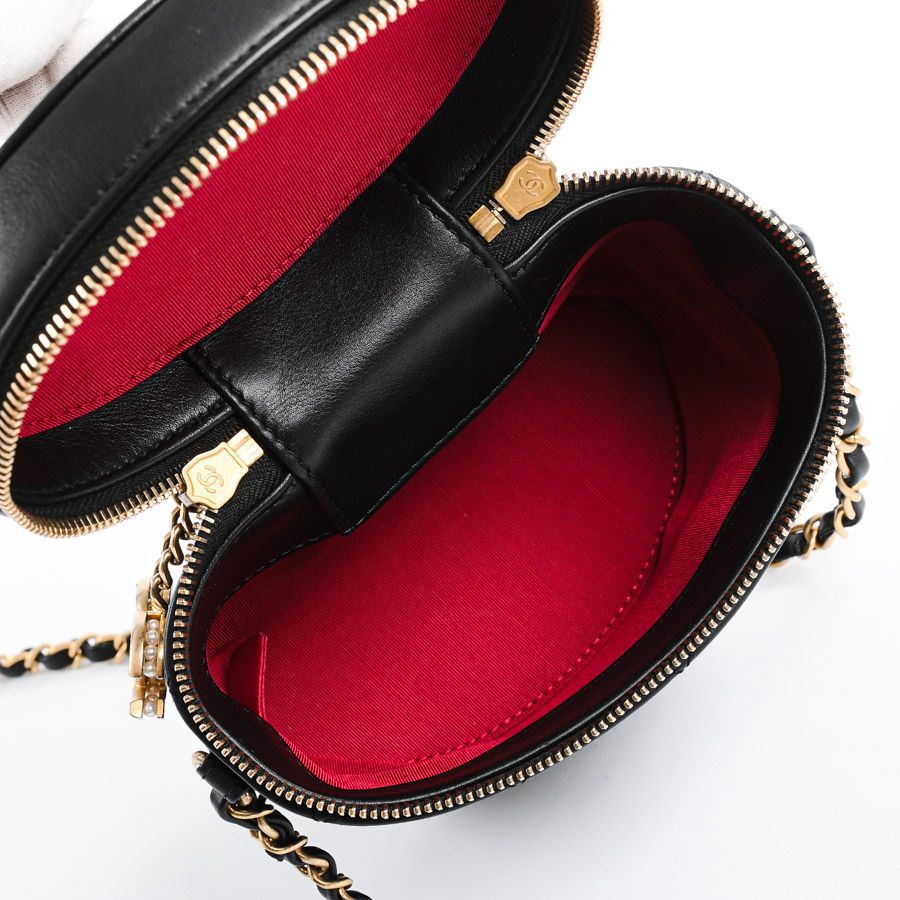 Chanel Shoulder Bag Vanity Chain — view 4