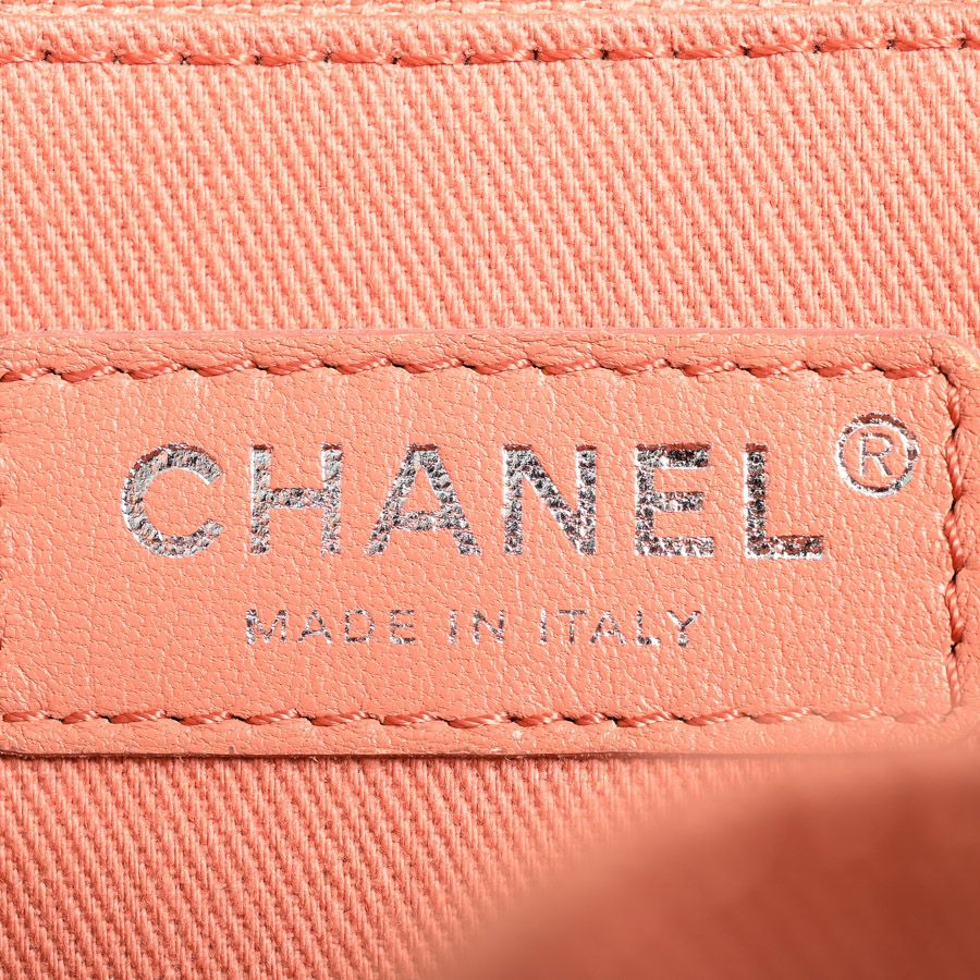 Chanel Tote Deauville Shopping — view 6