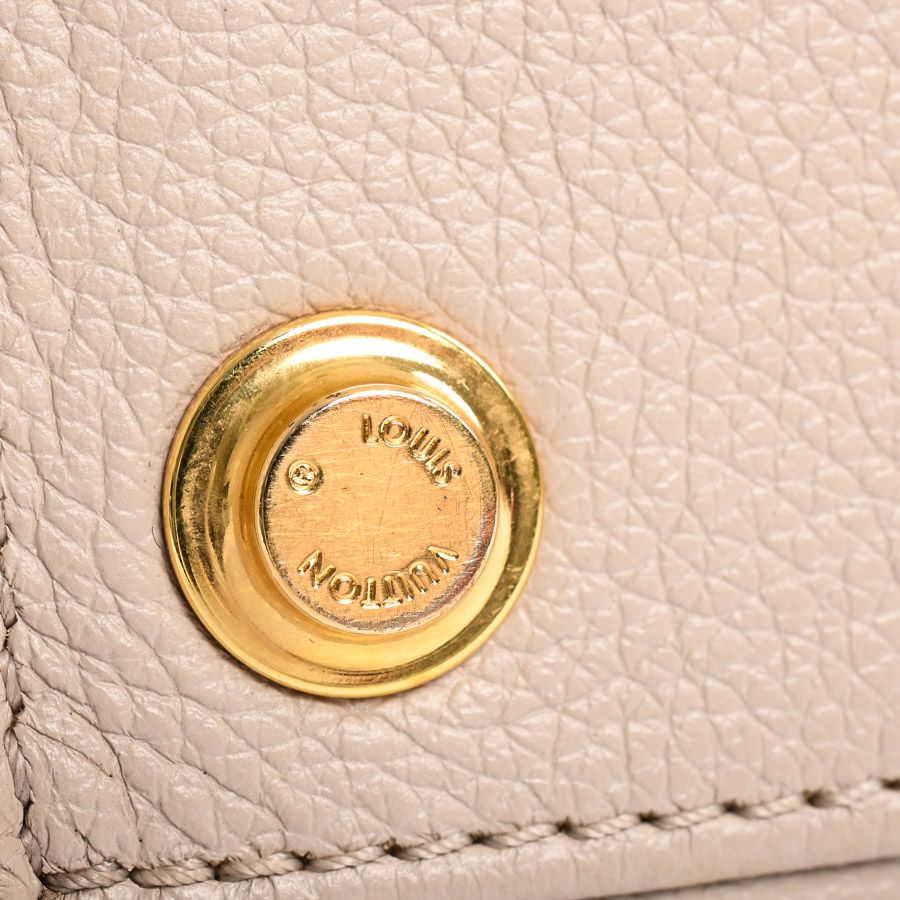 Louis Vuitton Handbag on My Side PM — view 8