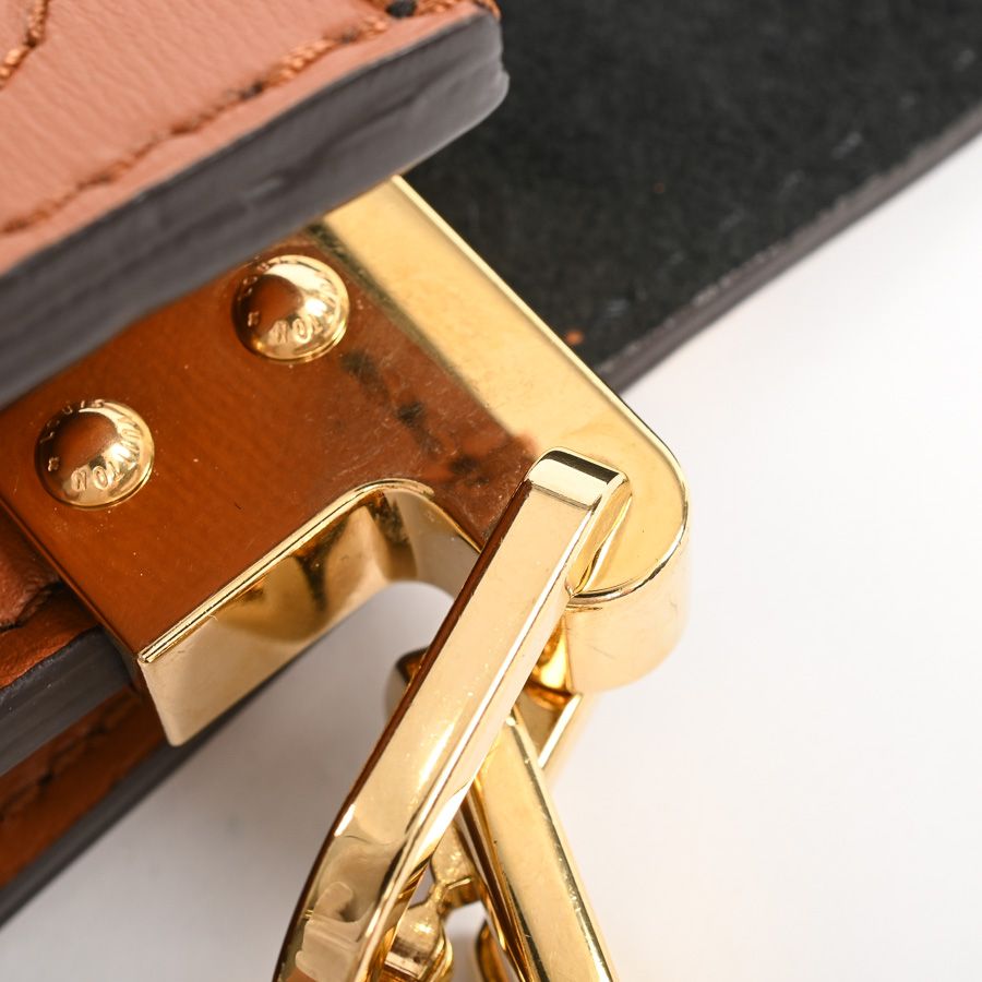 Louis Vuitton Shoulder Bag Dauphine MM — view 7