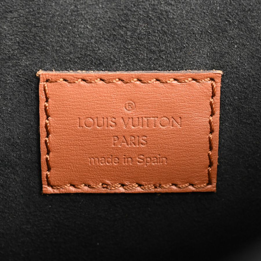 Louis Vuitton Shoulder Bag Dauphine MM — view 6