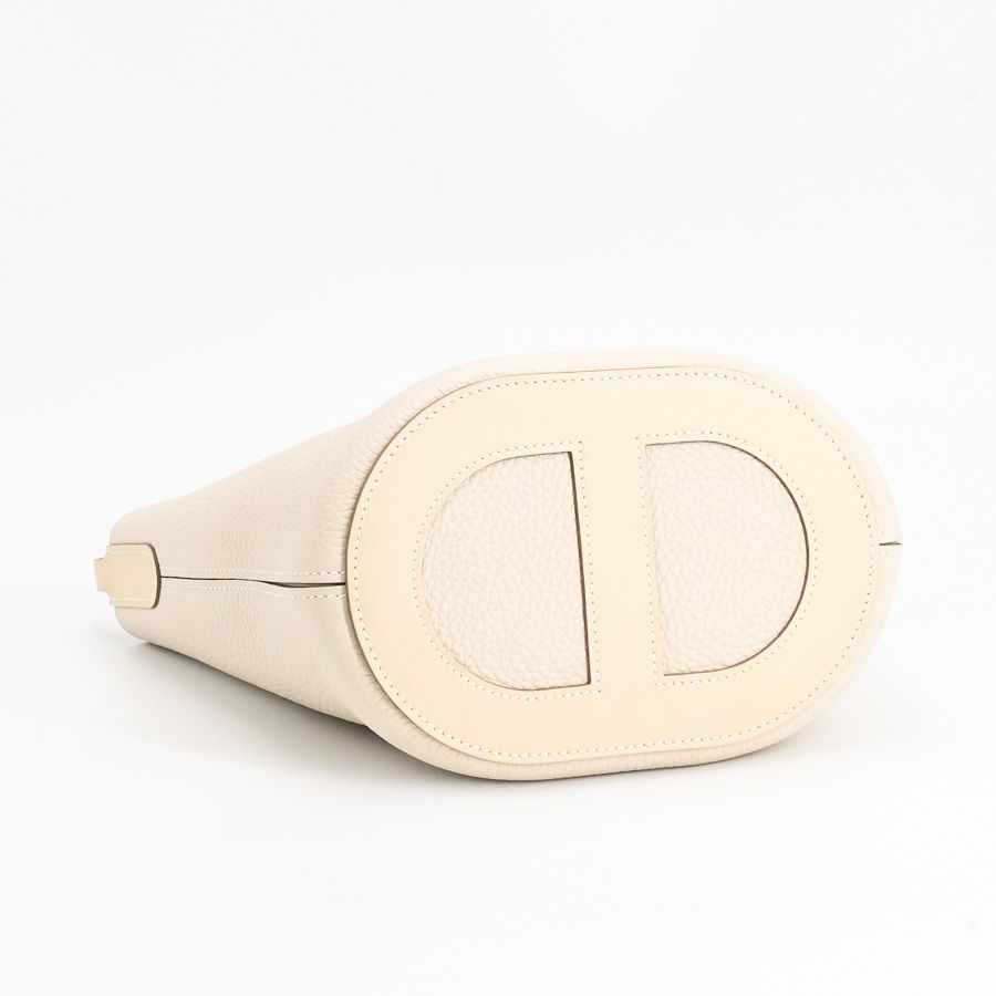 Hermes Handbag in the Loop 18 — view 5