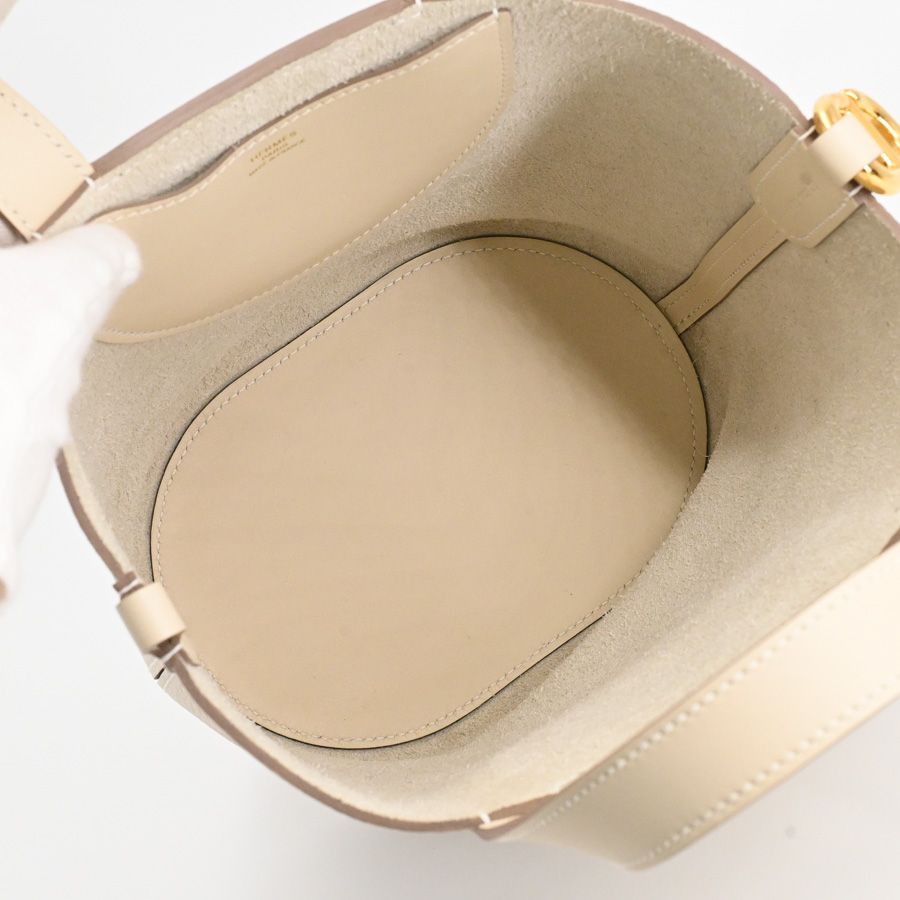 Hermes Handbag in the Loop 18 — view 4