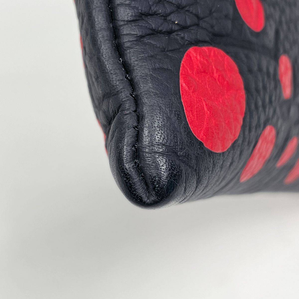Louis Vuitton LV YK Pochette to Go Yayoi Kusama Infinity Dot Second Bag Leather — view 3