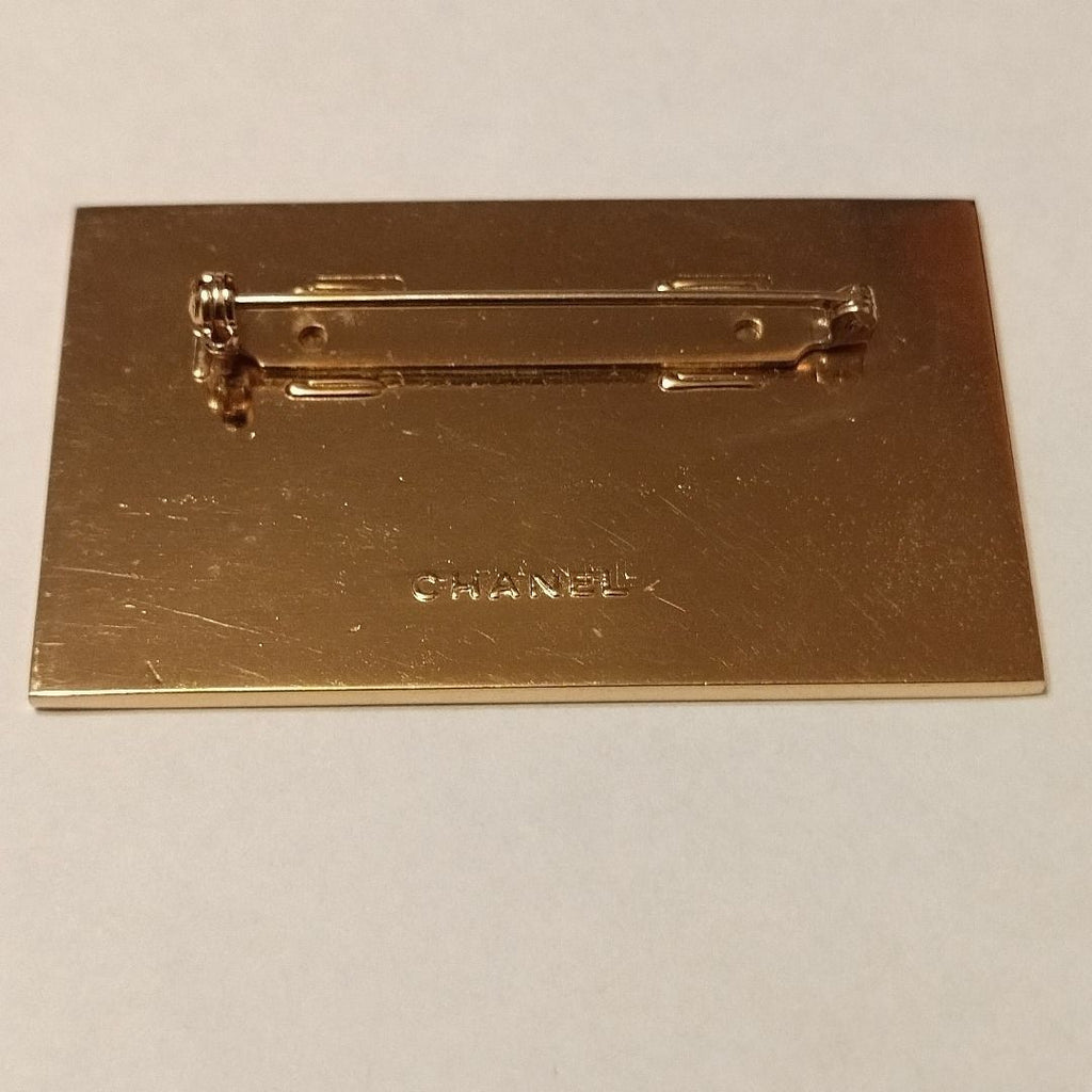 Chanel Logo Plate Square Vintage Gold Brooch — view 2