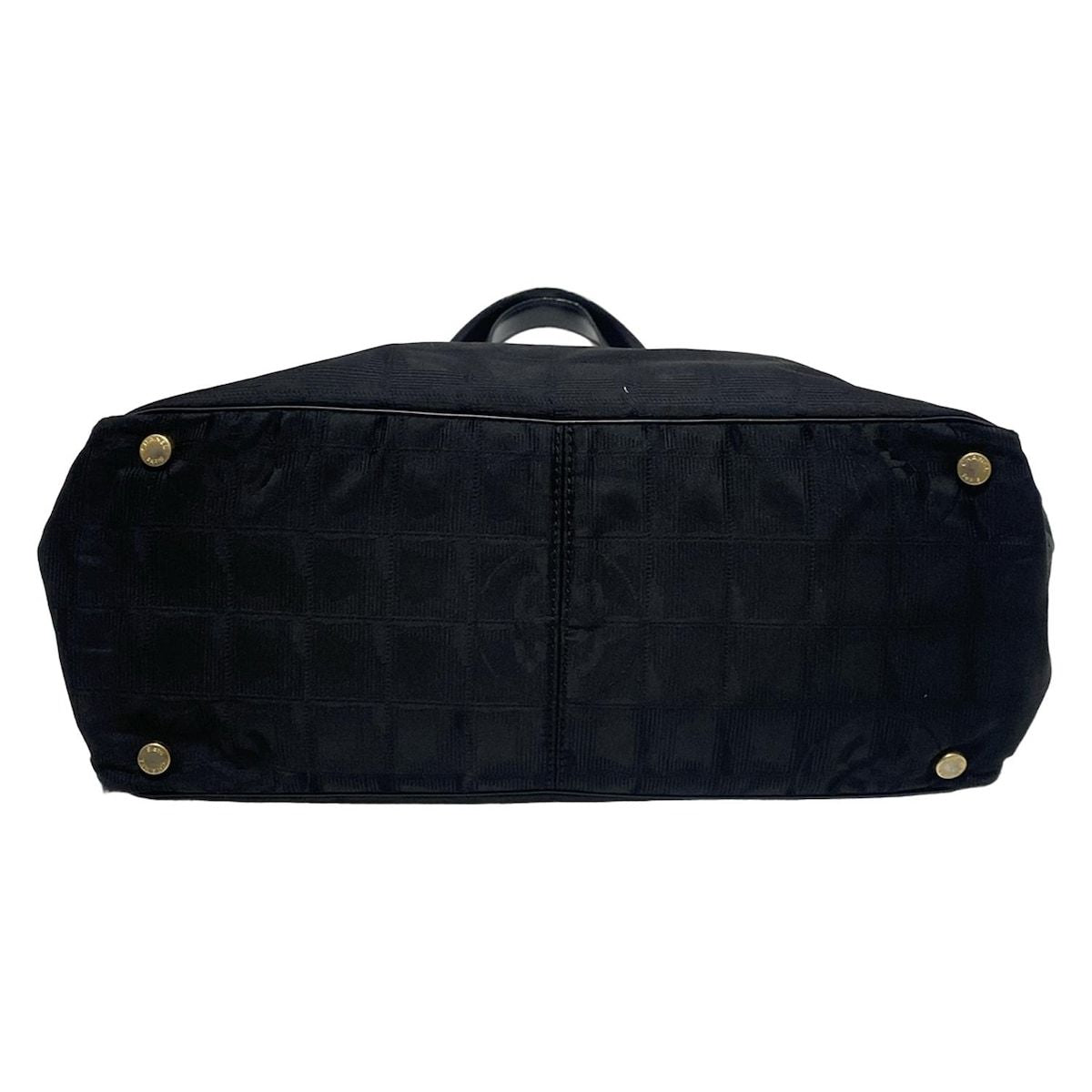 Chanel Tote New Travel — view 4