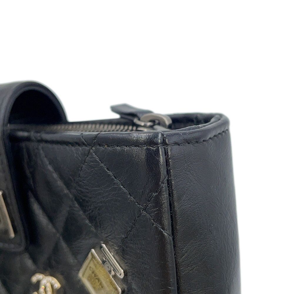 Chanel Foncase Quilted 2.55 Mini Chain Pochette Lucky Charm Calf Leather Black — view 7