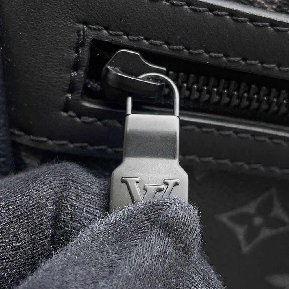 Louis Vuitton Shoulder Bag Monogram Eclipse Messenger Voyage PM Black — view 8