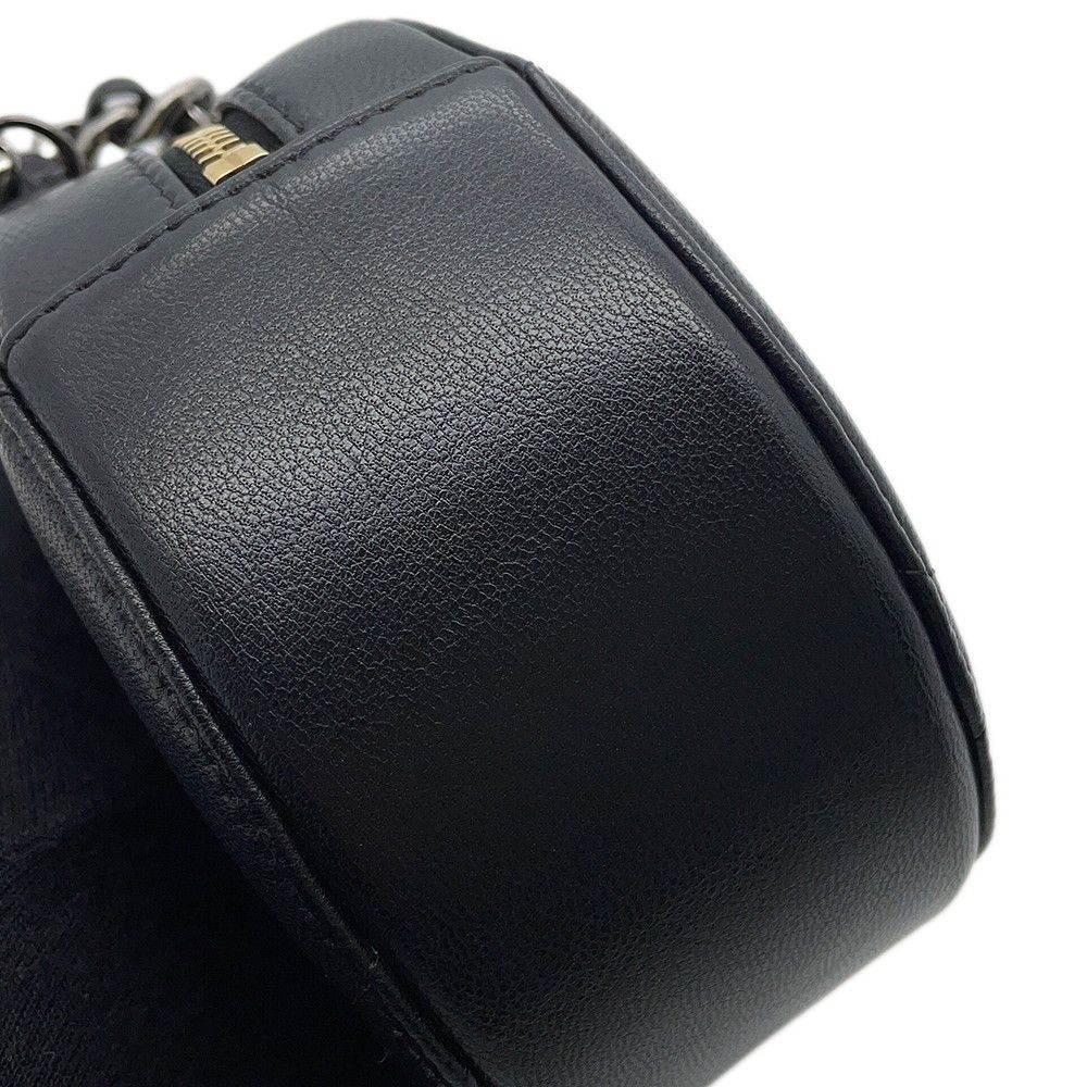 Chanel Chain Shoulder Bag 19 Quilted CC Logo Lambskin Black — view 7