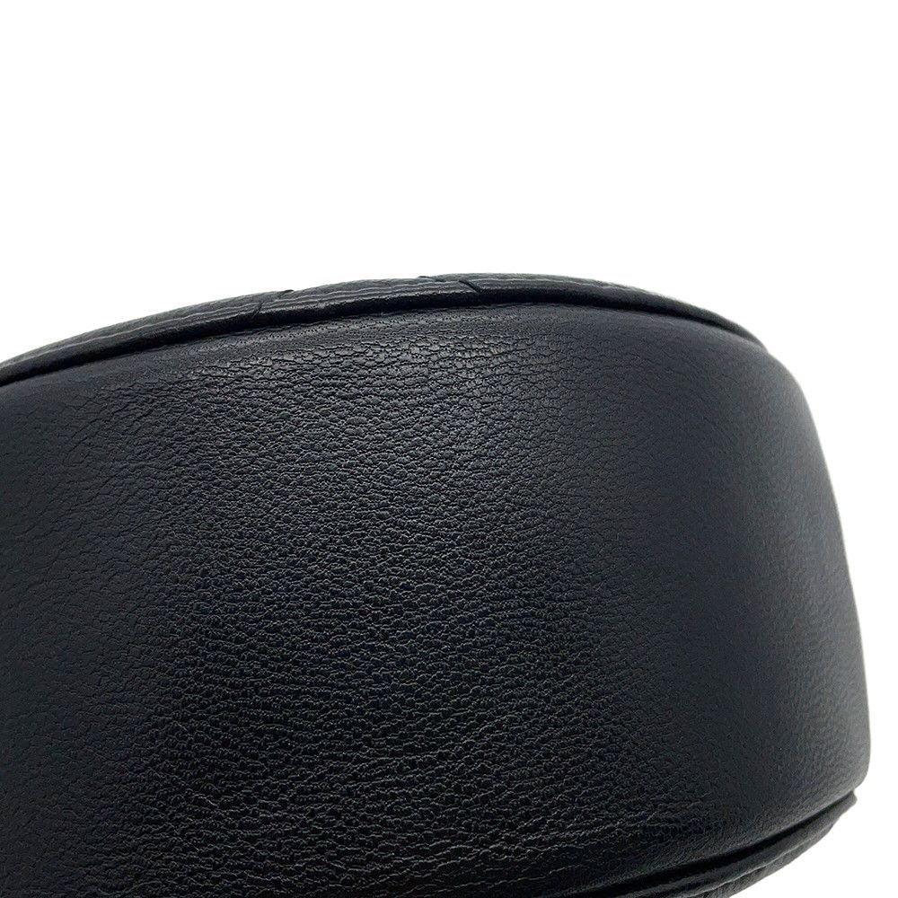 Chanel Chain Shoulder Bag 19 Quilted CC Logo Lambskin Black — view 6