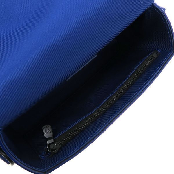 Louis Vuitton Steamer Wearable Wallet — view 2