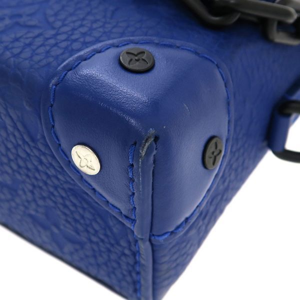 Louis Vuitton Steamer Wearable Wallet — view 5
