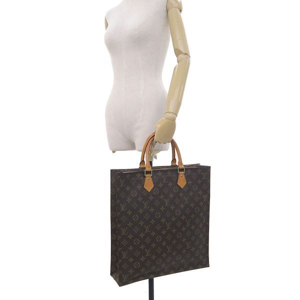 Louis Vuitton Monogram Sac Plat — view 9