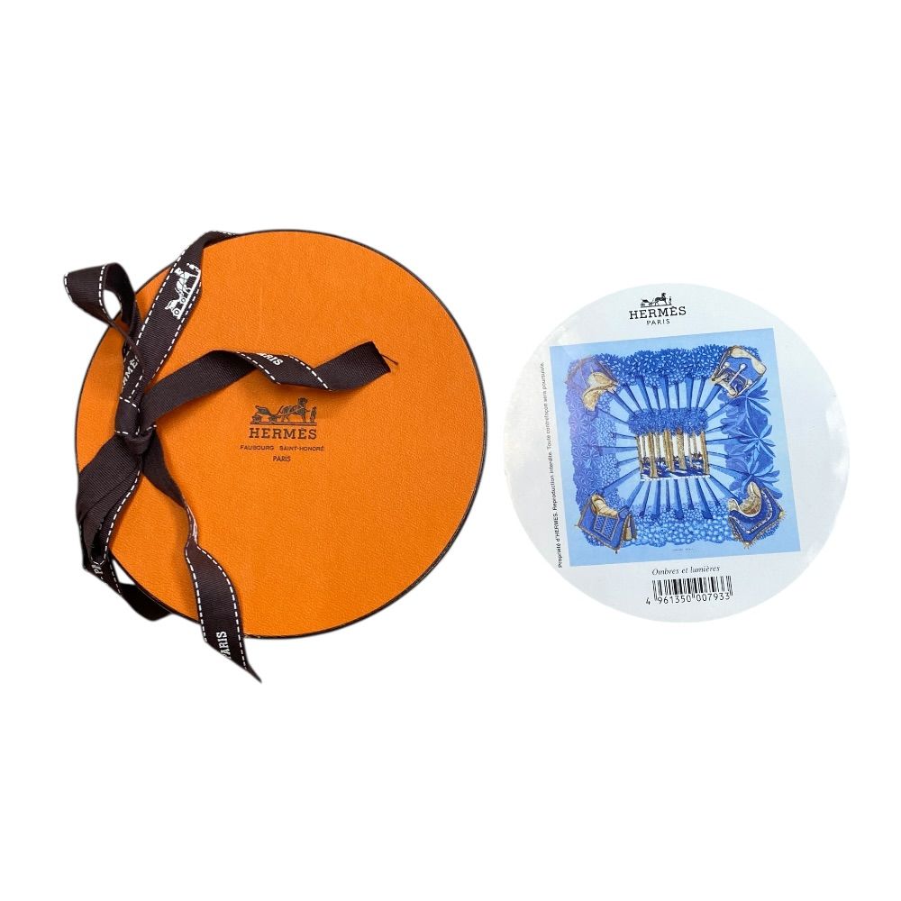 Hermes Gombres ET Lumieres Light and Shadow Pleated Carre 90 Scarf Plied Silk — view 8
