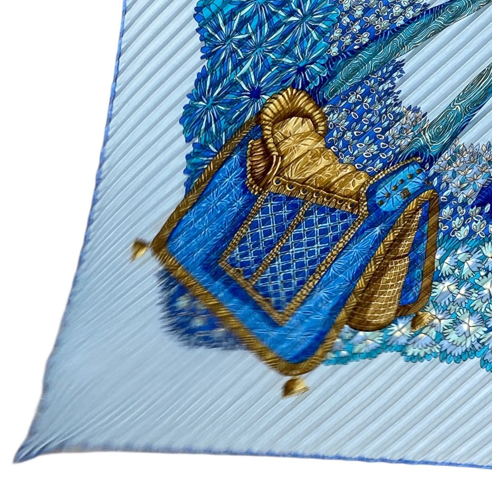 Hermes Gombres ET Lumieres Light and Shadow Pleated Carre 90 Scarf Plied Silk — view 4