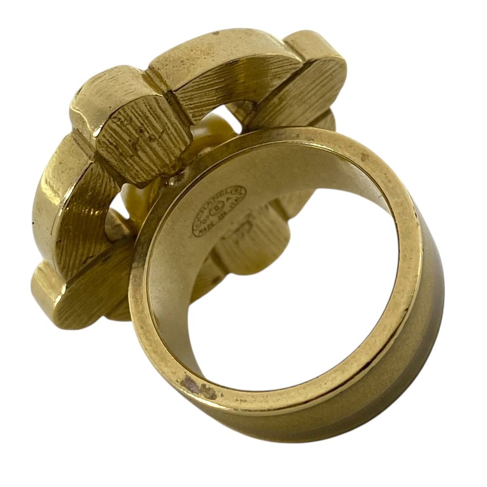 Chanel CC Logo Faux Pearl Ring Gold Plated Sophisticated Gorgeous — view 8