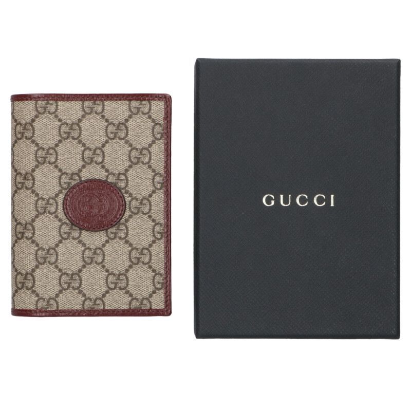Gucci GG Supreme Passport Case — view 3
