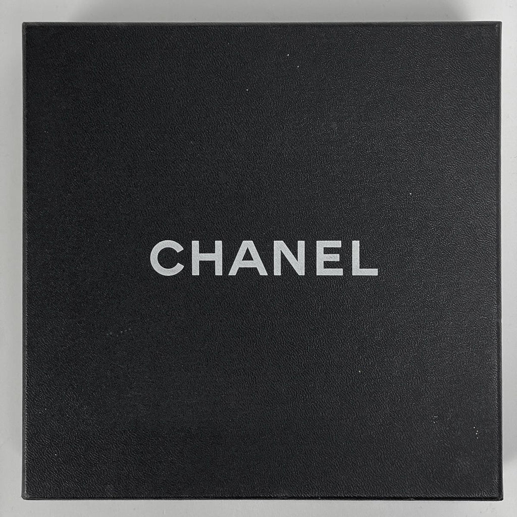 Chanel CC Logo Chain Necklace Quilted Long Gold Plated — view 7