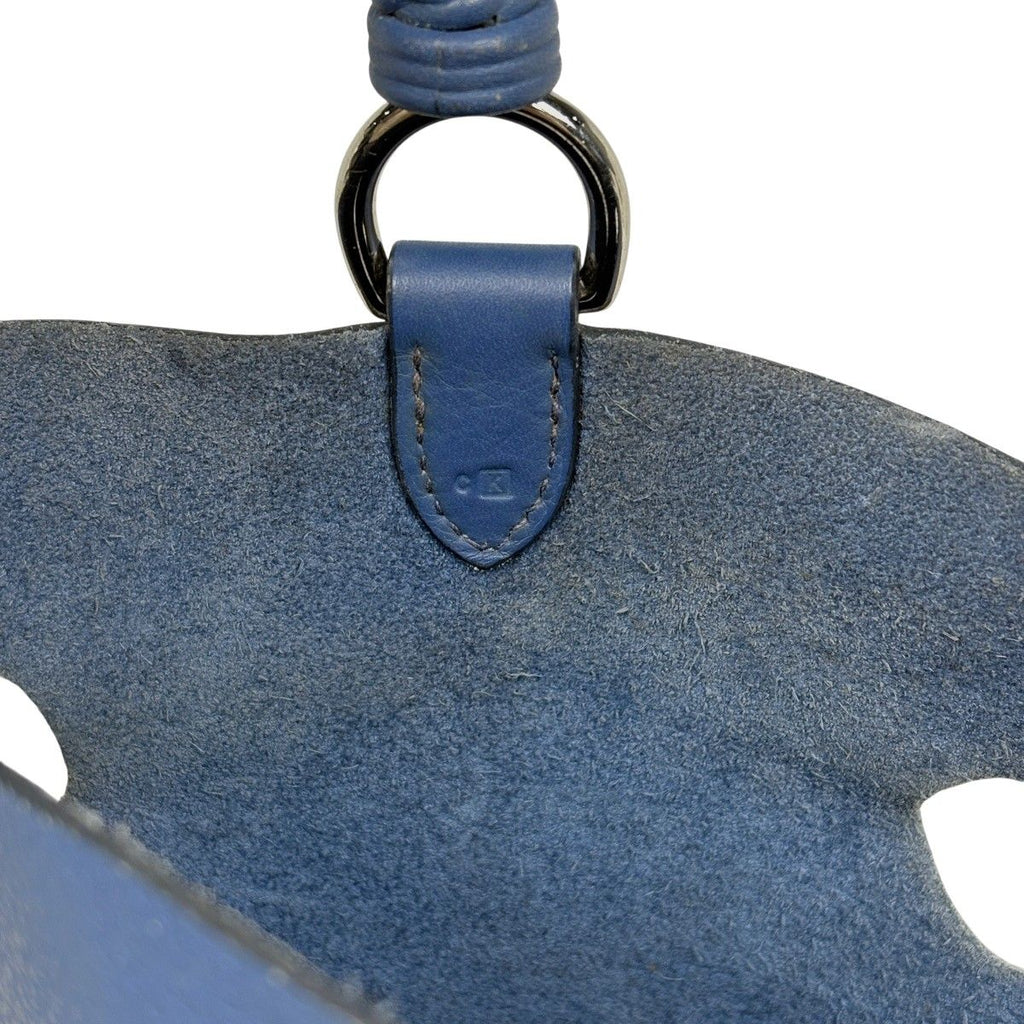 Hermes Manjoire PM Bucket Handbag — view 6