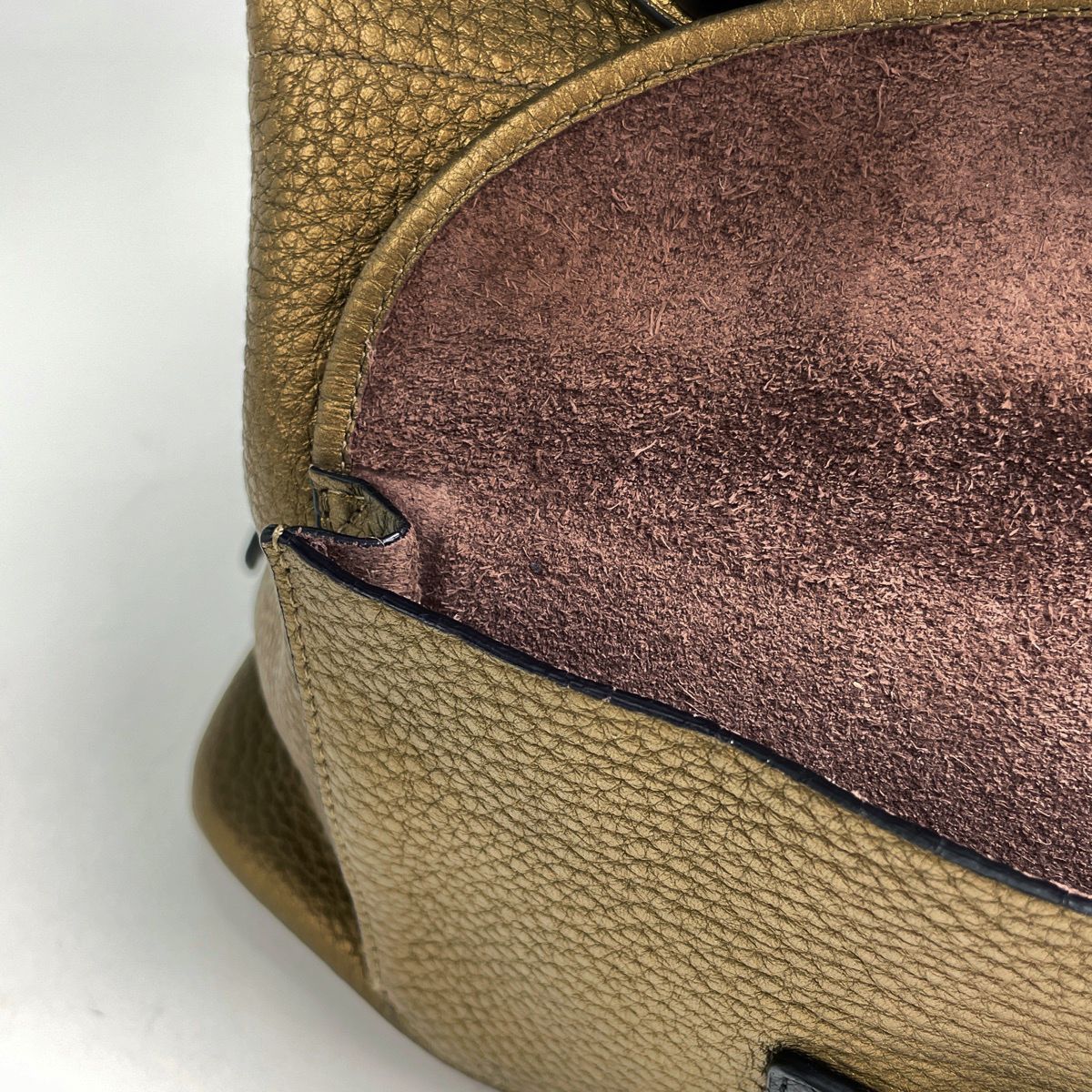 Loewe Anagram 2-Way Shoulder Bag Leather Gold — view 4