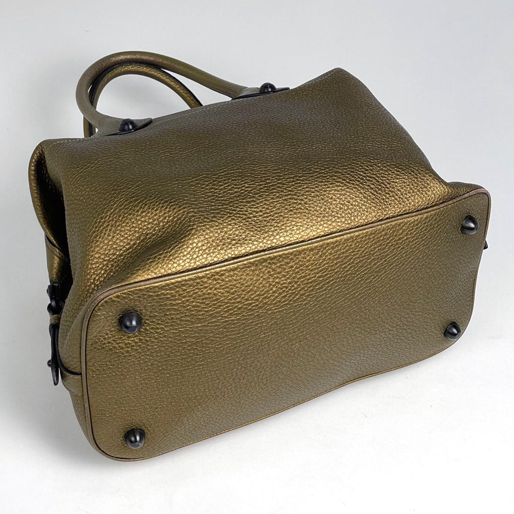 Loewe Anagram 2-Way Shoulder Bag Leather Gold — view 2