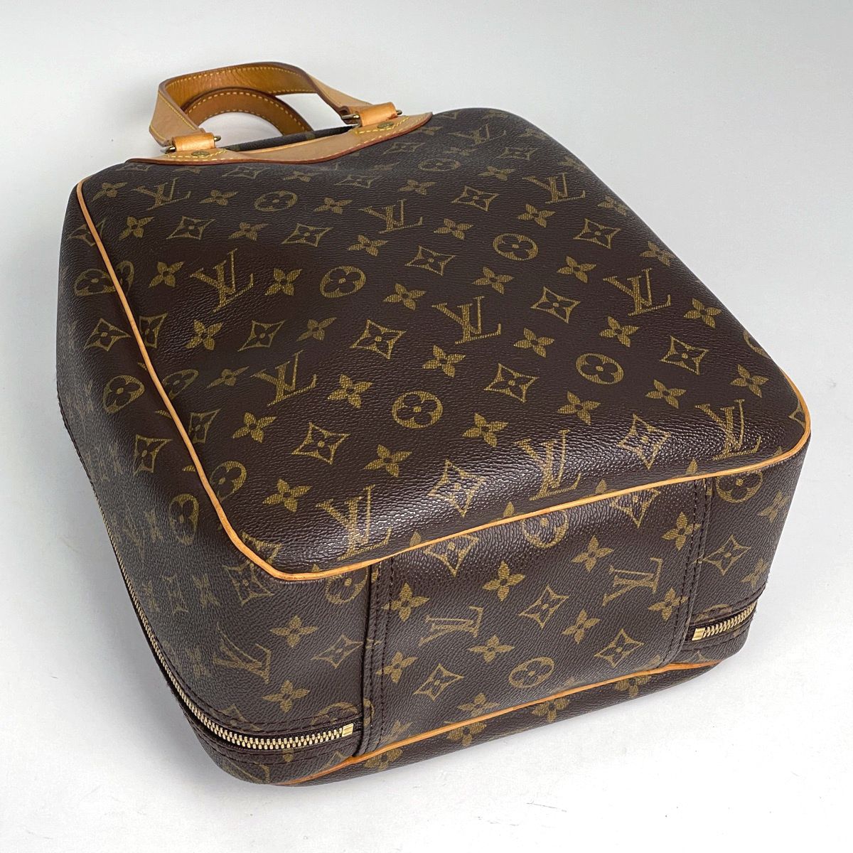 Louis Vuitton Excursion Shoes Case Handbag Monogram Brown — view 2