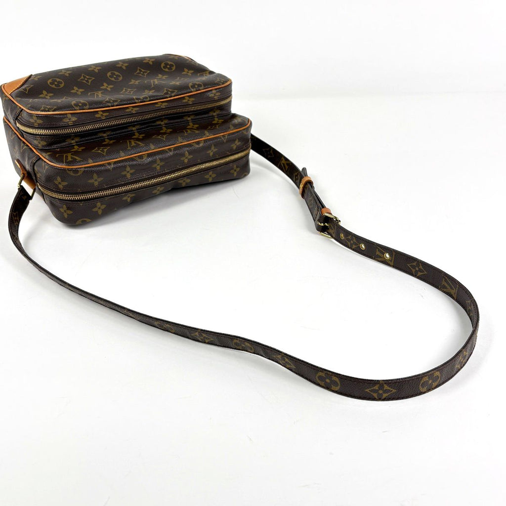 Louis Vuitton Nile Shoulder Bag Monogram Brown — view 7