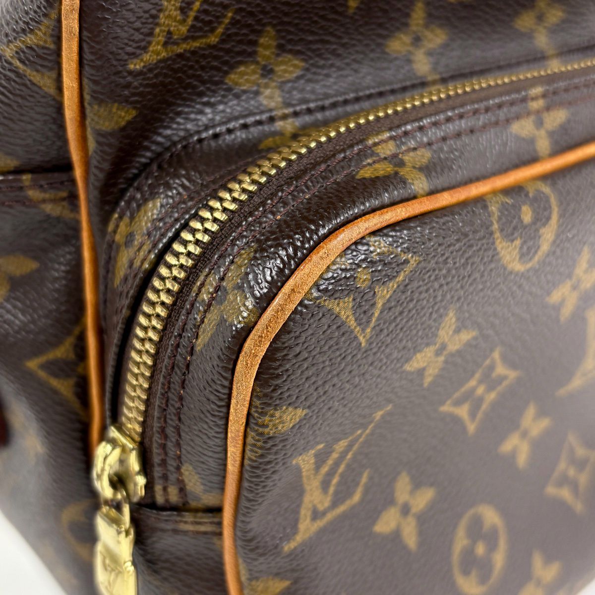 Louis Vuitton Nile Shoulder Bag Monogram Brown — view 4