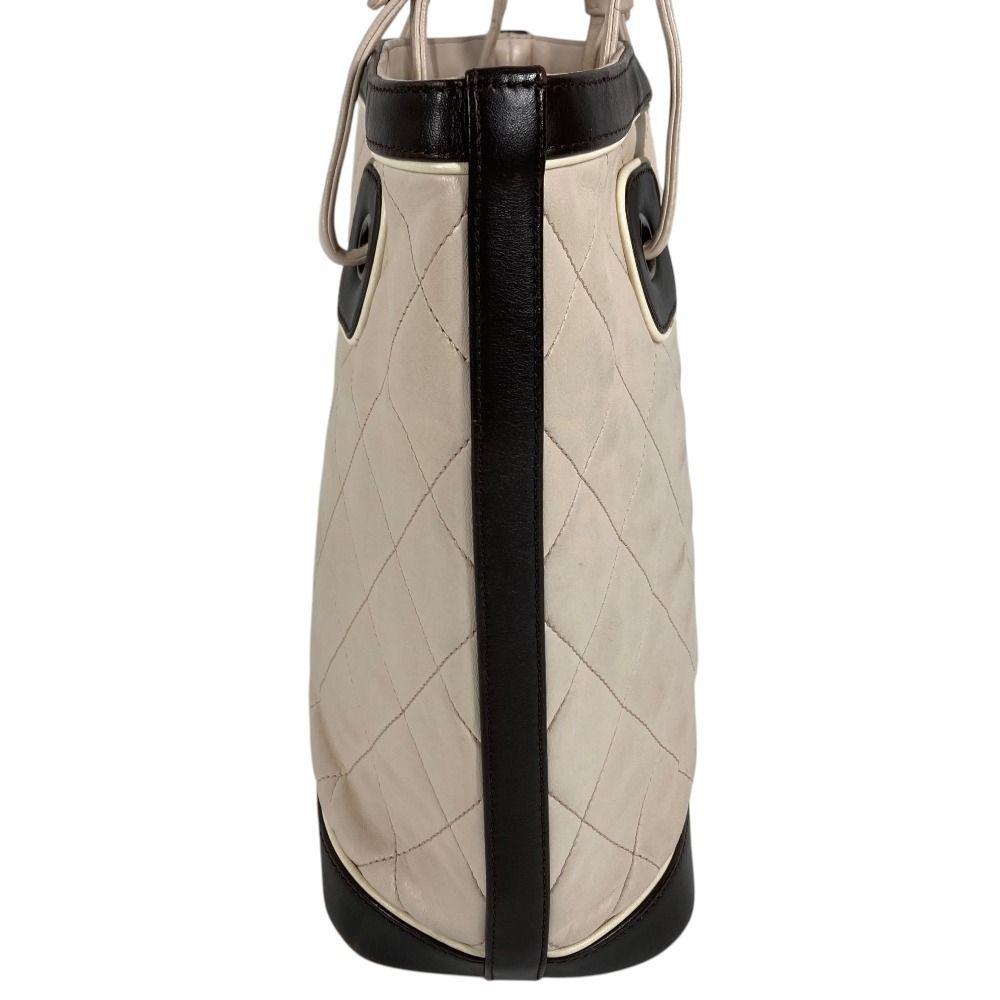 Chanel Shoulder Bag CC Logo Charm Leather Beige — view 3