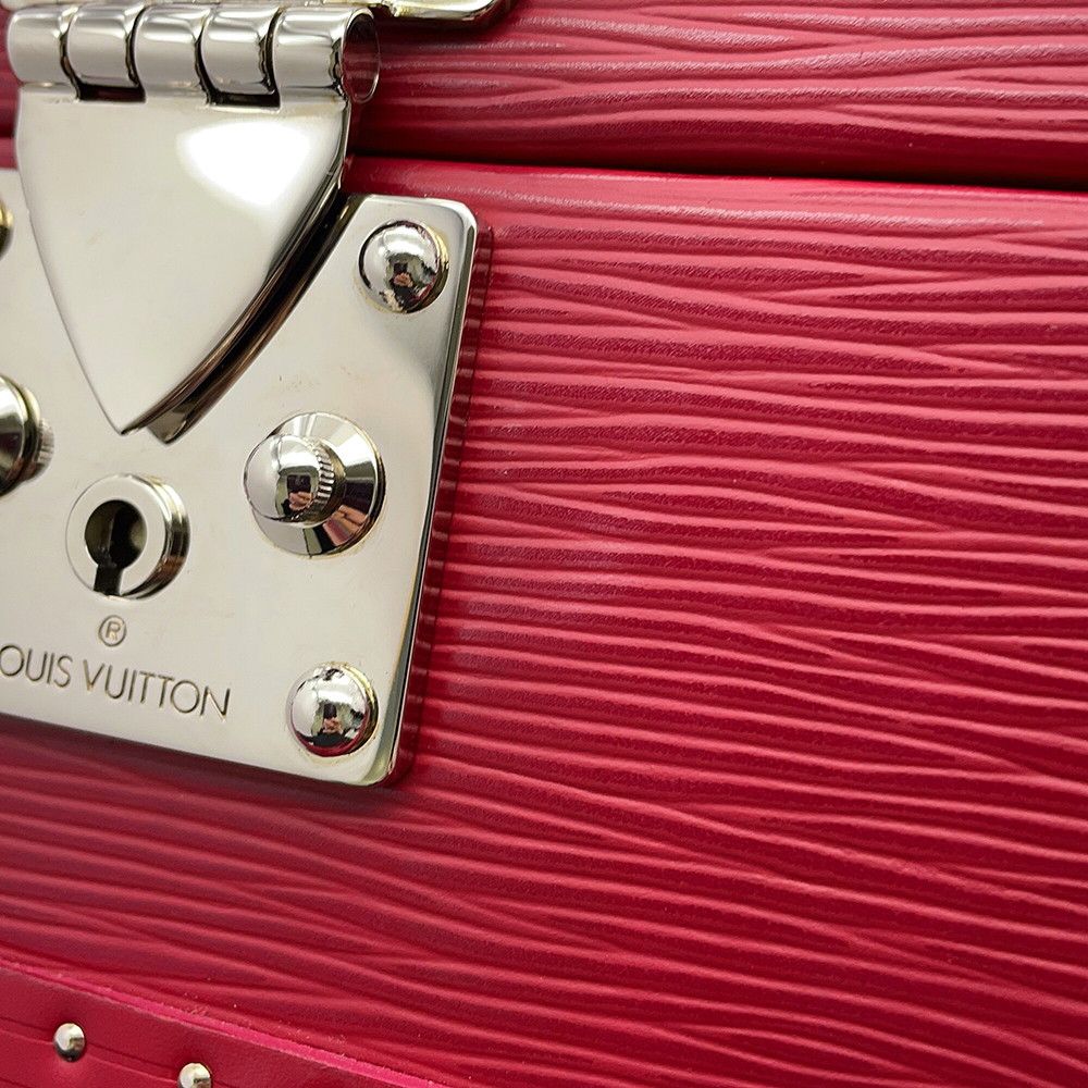 Louis Vuitton Box Epi Coffret Tresor Case Shoulder Bag — view 6