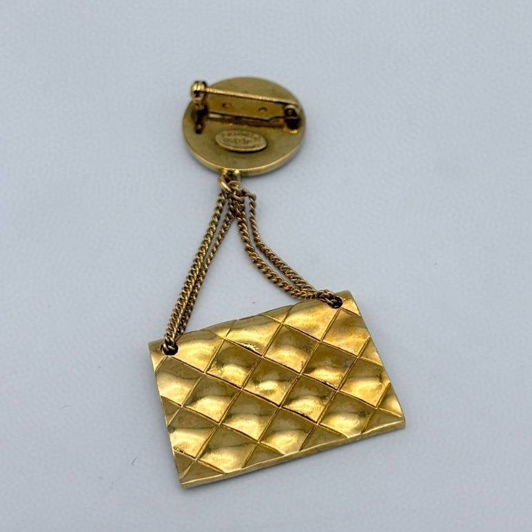 Chanel CC Logo Quilted Bag Brooch Gold Vintage — view 3