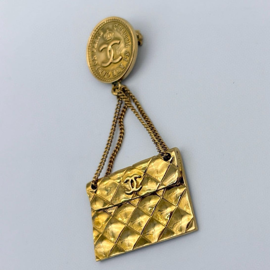 Chanel CC Logo Quilted Bag Brooch Gold Vintage — view 5