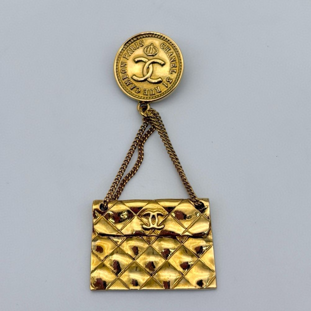 Chanel CC Logo Quilted Bag Brooch Gold Vintage — view 6